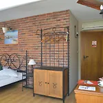 Via Ironia Hotel 3*
