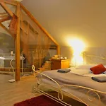 Hotel Via Ironia 3*