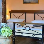 Via Ironia Hotel 3*