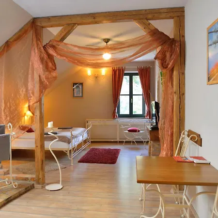 Via Ironia Hotel