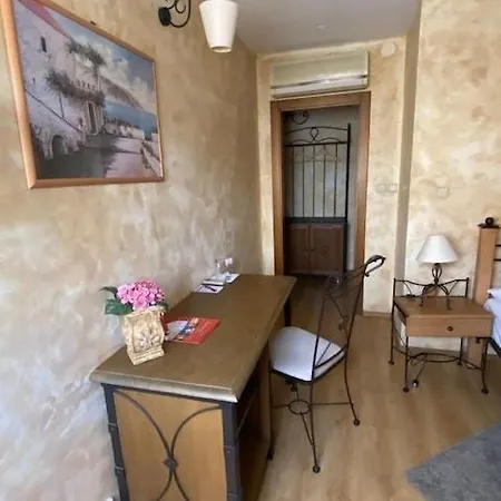 Hotel Via Ironia