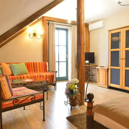 Hotell Via Ironia 3*