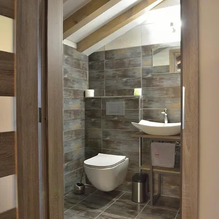 Hotel Via Ironia 3*