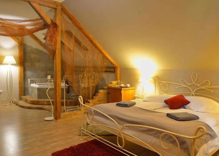 Hotell Via Ironia 3*