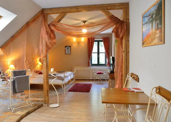 Via Ironia Hotell