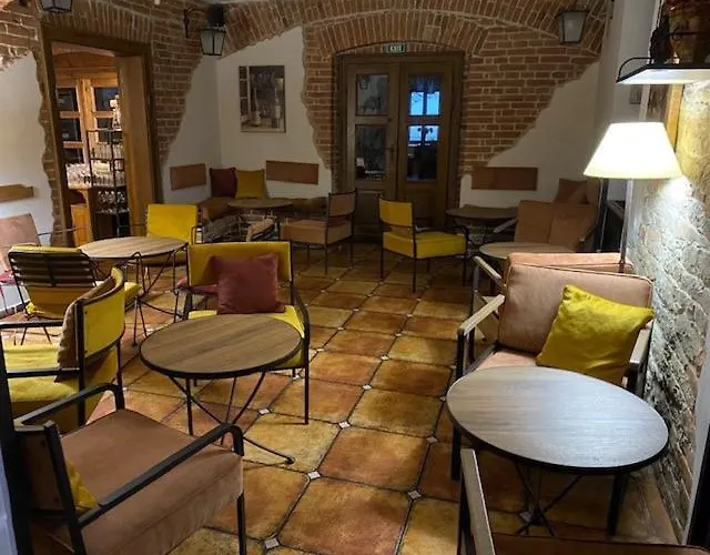 Via Ironia Hotel 3*