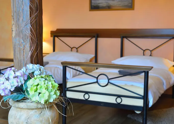 Via Ironia Hotell 3*