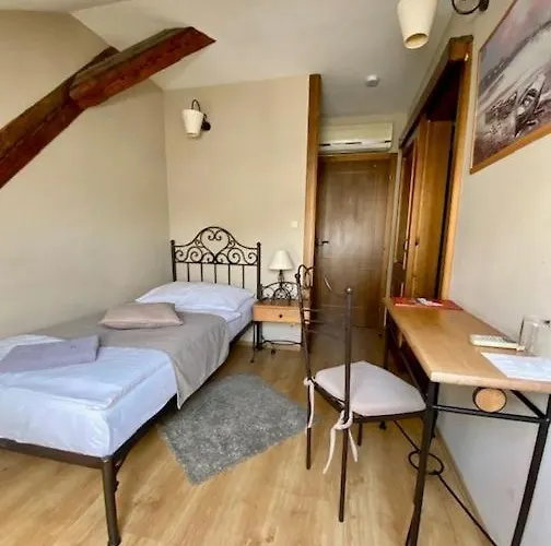 Hotell Via Ironia