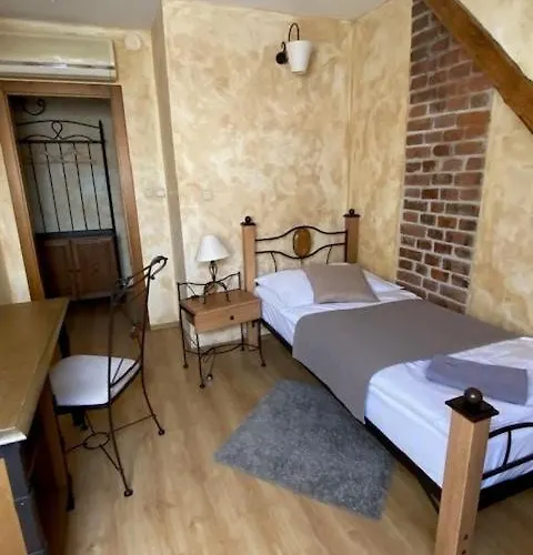 Via Ironia Hotel