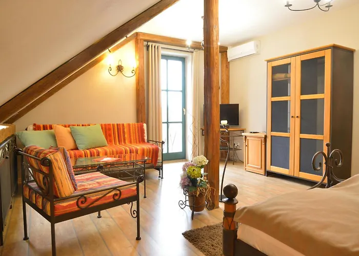 Hotell Via Ironia 3*