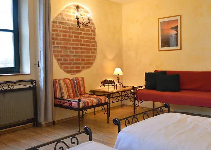 Via Ironia Hotell 3*
