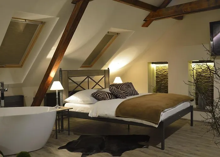 Via Ironia Hotel