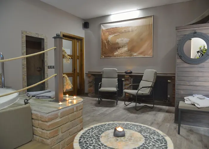 Hotell Via Ironia 3*